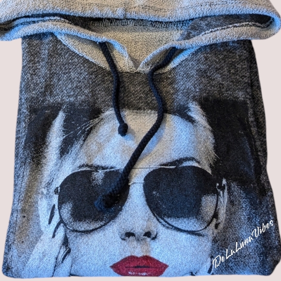 Papaya Juniors Small Glamour Hoodie with Drawstring. "Born to be Beautiful" - Picture 3 of 7